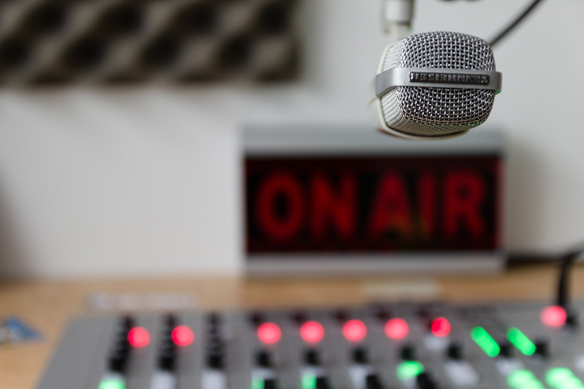 CKIA FM recherche 2 animatrices!