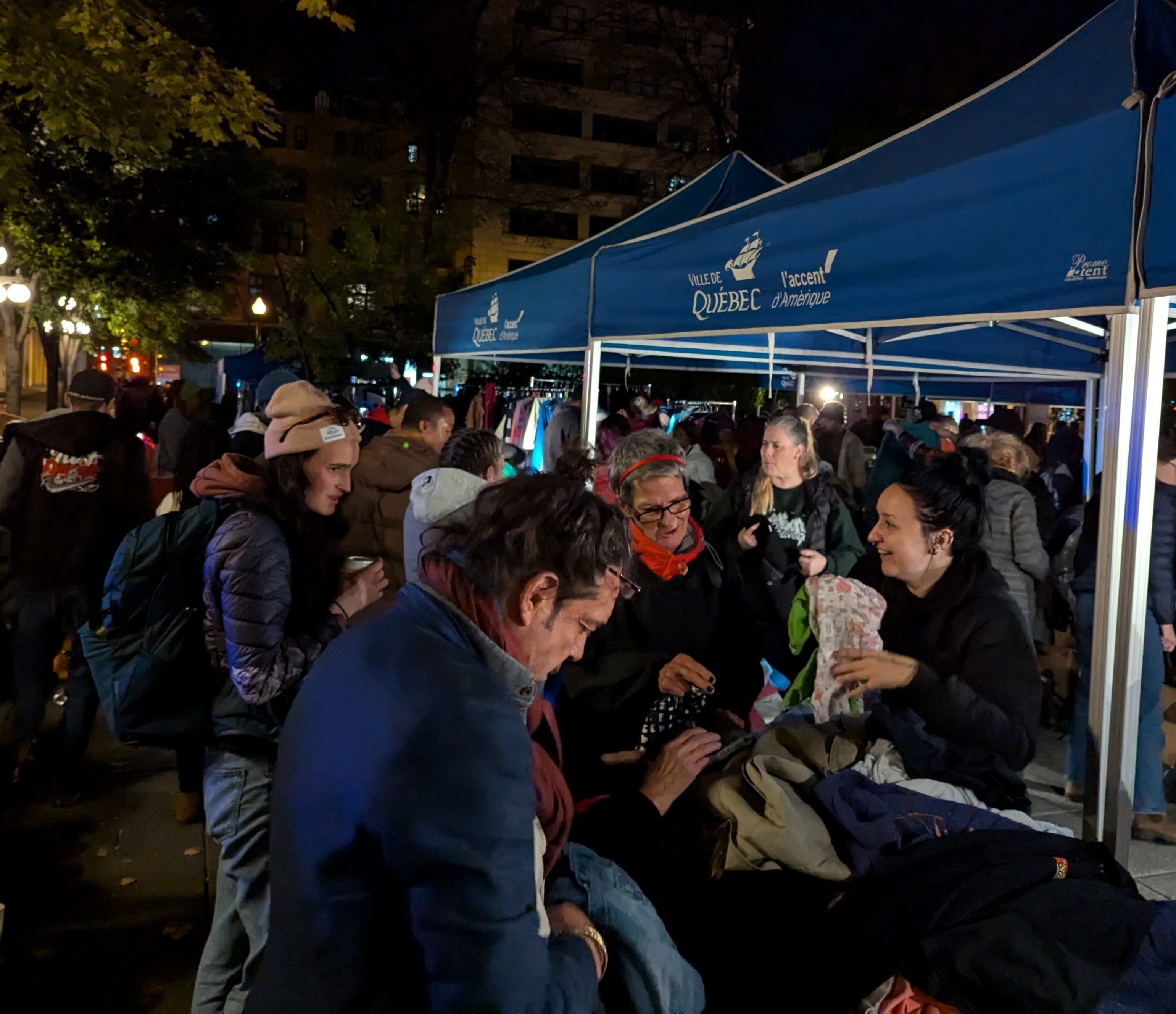 Le «Noël» des sans-abri à Saint-Roch