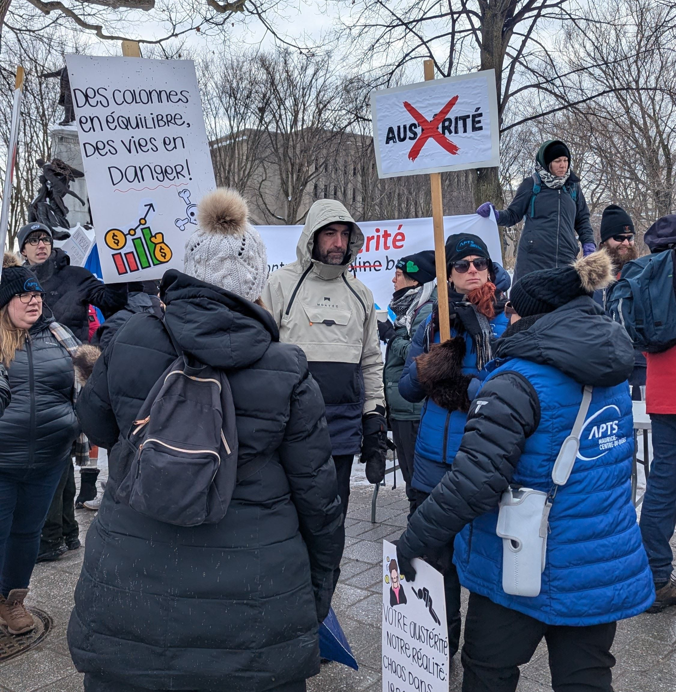 Groupes communautaires et syndicats dénoncent les «politiques d’austérité» de Québec