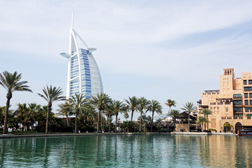 Les Émirats Arabes unis et Oman, ce jeudi 12 février 2026, en rediffusion 16 février à l'émission Ici et Ailleurs