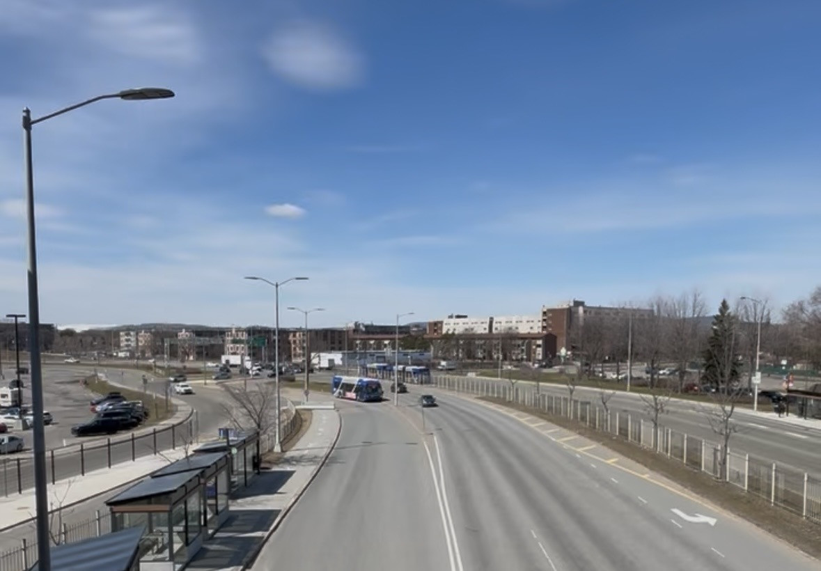 Élections provinciales : la transformation de l'autoroute Laurentienne revient au menu